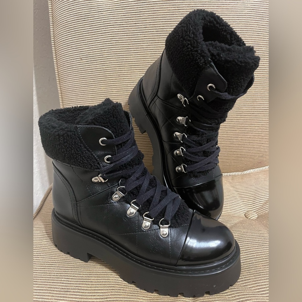 NWT Steve Madden Reyen Lace-Up Combat Platform Hiker Boots - Black/Shearling